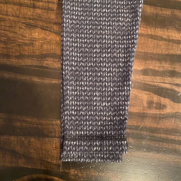 Lululemon midrise 25inch inseam size 6 - Picture 6 of 8